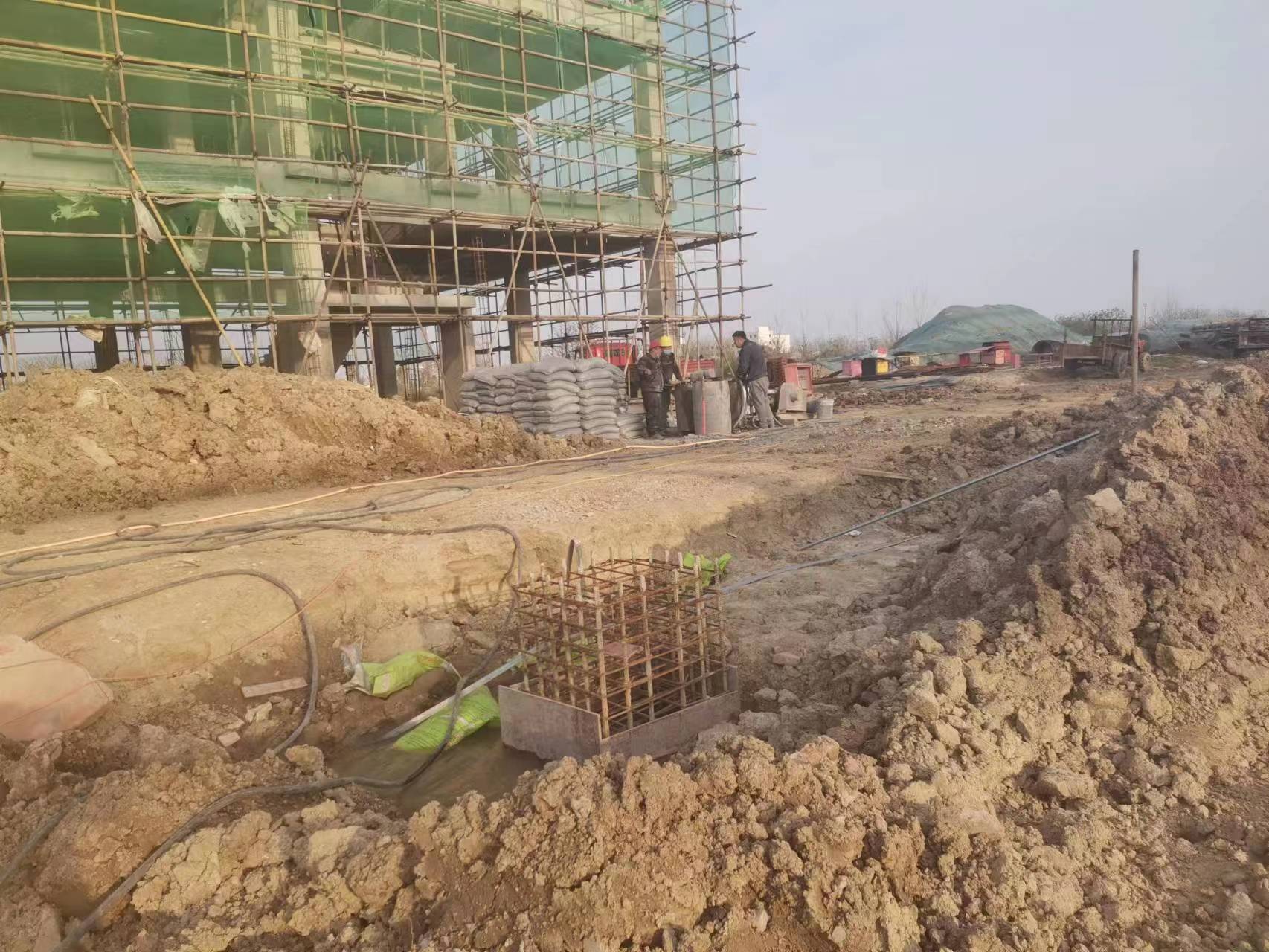 灵寿当桥梁出现裂缝的时候应该及时加固修补